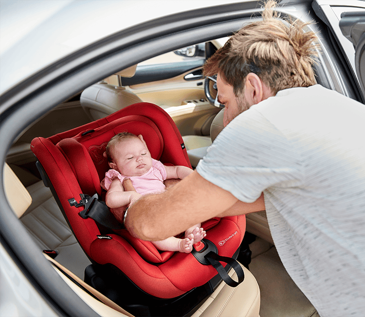 Siège auto pour enfant et nouveau-né – à partir de quel âge ? Lequel choisir ?